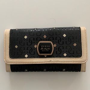 Guess Wallet